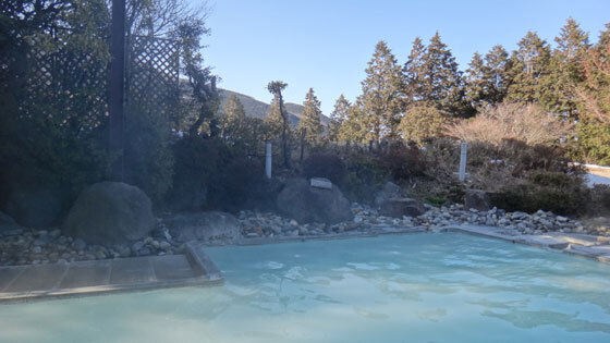 blog14.3.11hotelbath.jpg
